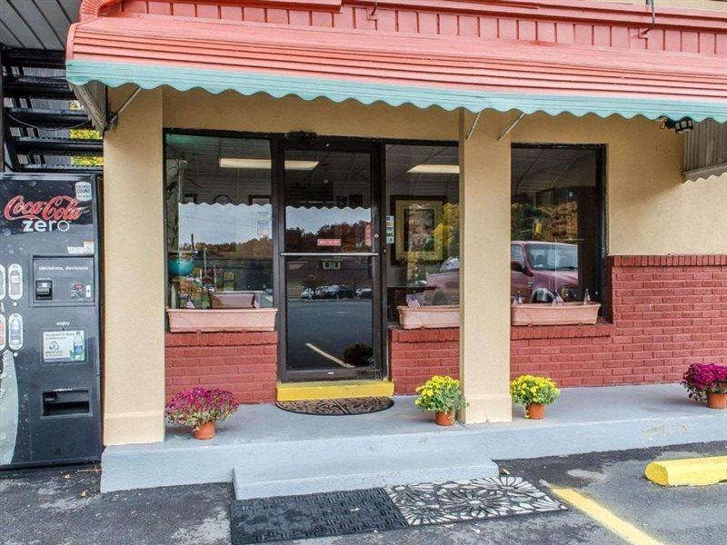 Econo Lodge Frackville Exterior foto